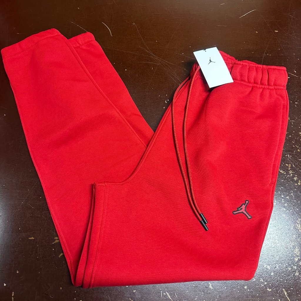 Jordan Mens Red Essentials Fleece Elastic Waist Tapered Standard Fit Sweatpants
